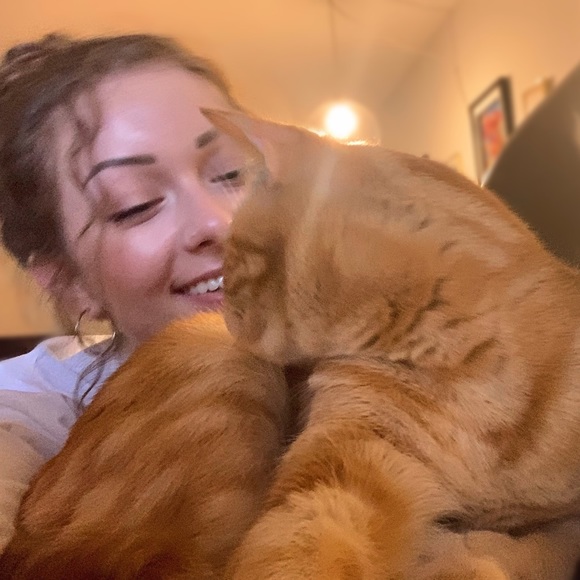 Meet your Posher, Ashley - Picture 1 of 1